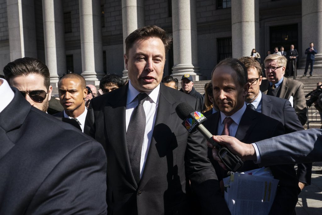 Após o CEO da Tesla, Elon Musk, alegar uma "investigação implacável", a SEC.