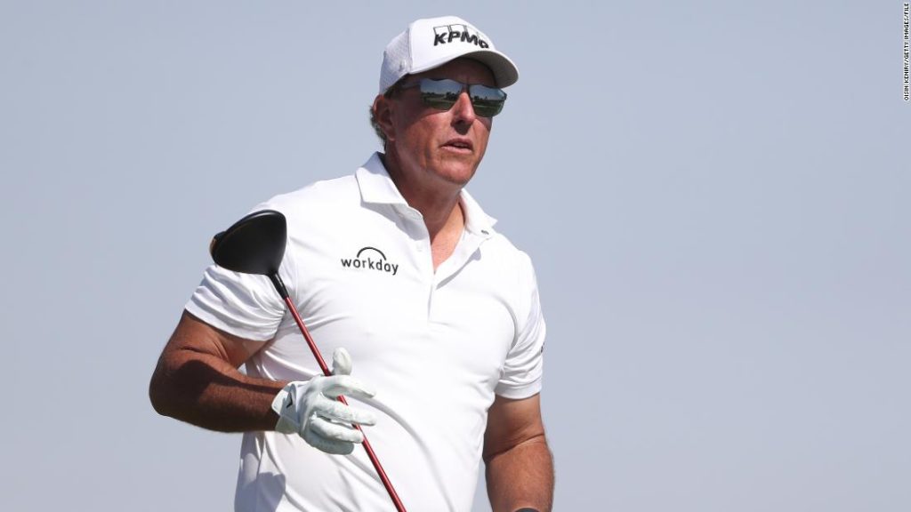 Phil Mickelson: O golfista se desculpou por comentários sobre a turnê apoiada pela Arábia Saudita, dizendo que não era publicável.