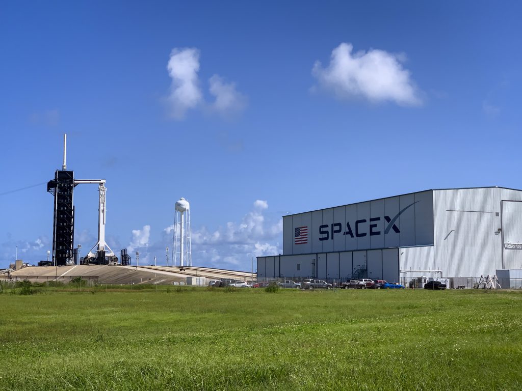 SpaceX vai dividir seu estoque privado 10 por 1. Elon Musk