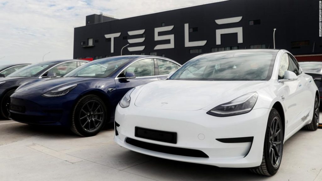Tesla cai sete pontos no ranking anual da Consumer Reports