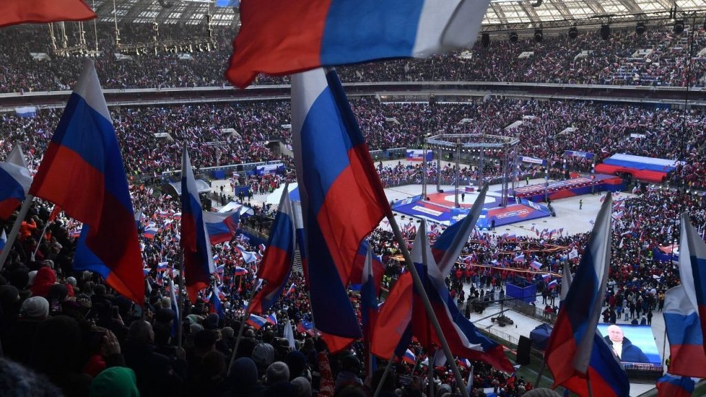 Atletas olímpicos russos enfrentam reação após participar de comício de Vladimir Putin