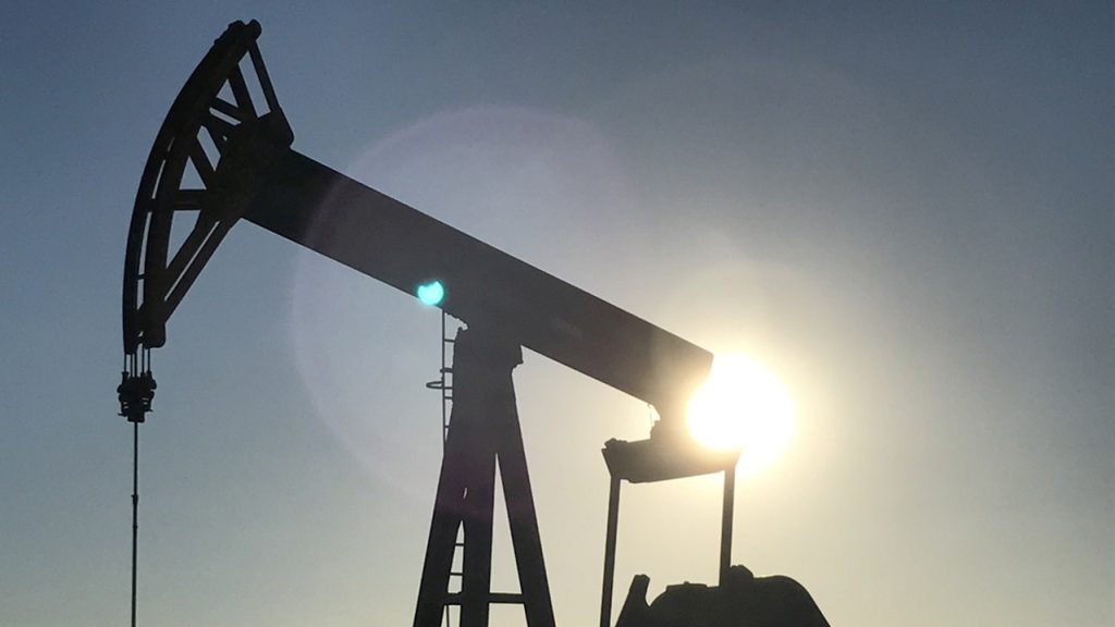 Preços do petróleo sobem devido a preocupações com a oferta