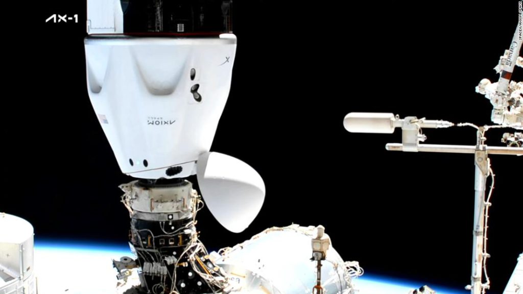 Lançamento da SpaceX: uma missão turística atraca na Estação Espacial Internacional.  Aqui está tudo o que você precisa saber