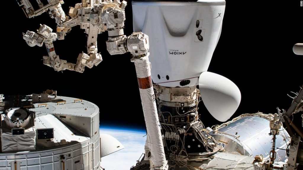 Toda a missão privada dos astronautas da SpaceX para voltar para casa da Estação Espacial Internacional após quase uma semana de atraso
