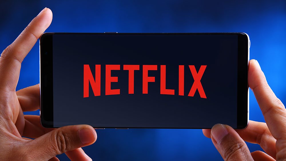 Dow sobe, mas Netflix cai 35% no lucro;  Lucros devidos da Tesla