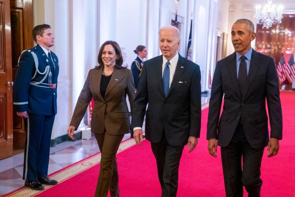 Notícias de Biden hoje: Presidente brinca sobre 'bons velhos tempos' com Obama enquanto ele pausa dívida de empréstimo estudantil pela sexta vez