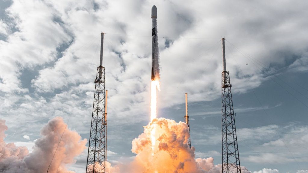 Rocket Lab, missões SpaceX lançadas sexta-feira: assista ao vivo