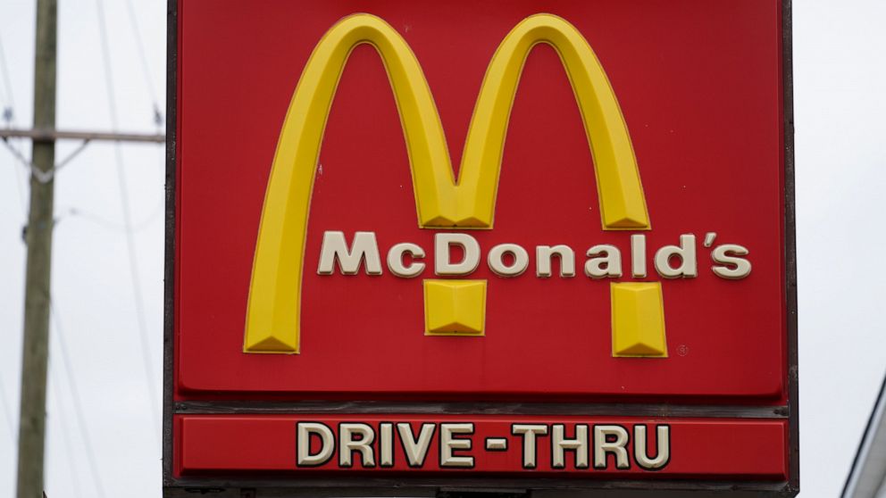 A era do McDonald's na Rússia está chegando ao fim, e os restaurantes estão esgotados