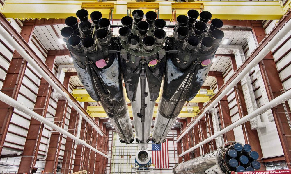Nenhuma carga útil do SpaceX Falcon Heavy é segura, pois a missão Psyche da NASA anuncia atraso