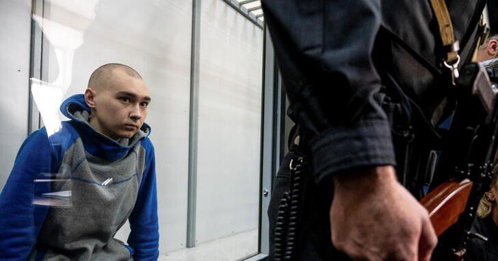 Procurador-Geral da Ucrânia pede prisão perpétua para um soldado russo em um julgamento de crimes de guerra