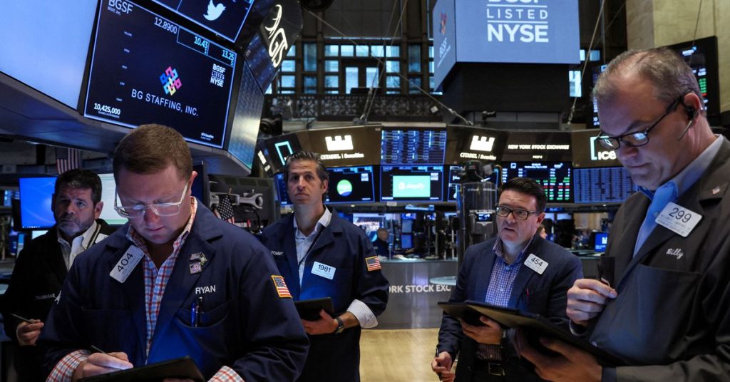 Wall Street fecha com fortes ganhos após alta de juros pelo Fed