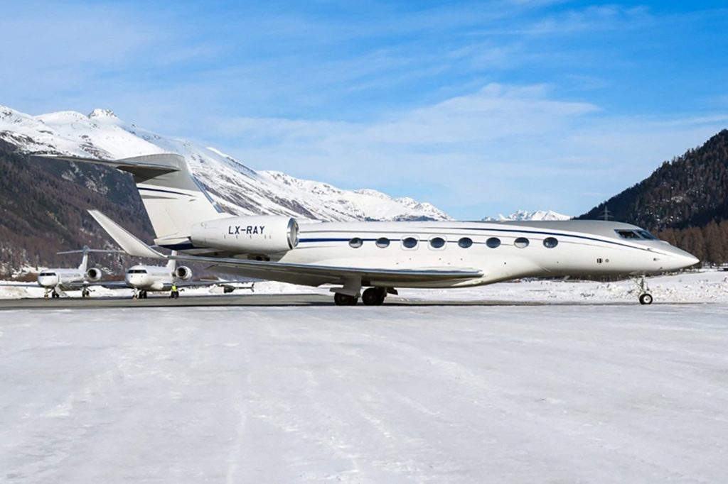 O valor da aeronave Gulfstream Roman Abramovich foi de cerca de 60 milhões de dólares.