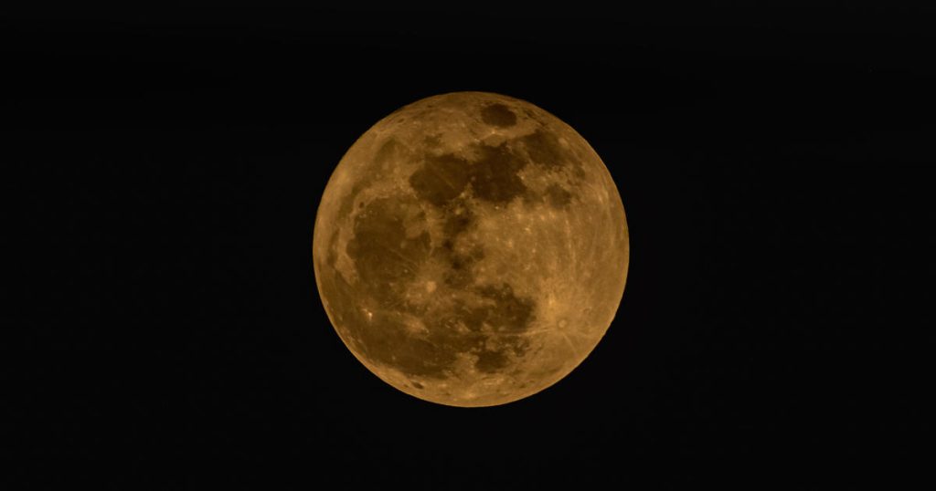 A lua gigante de morango para junho vai tomar conta do céu na noite de terça-feira