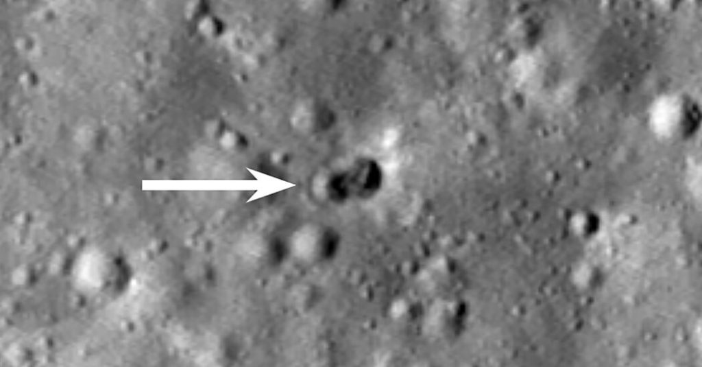 Eles encontraram duas novas crateras na superfície da lua e descobriram um novo mistério