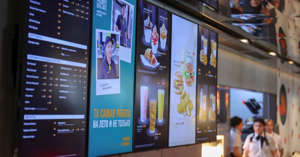 Nome delicioso, mas não Big Mac: Rússia abre restaurantes renomeados McDonald's