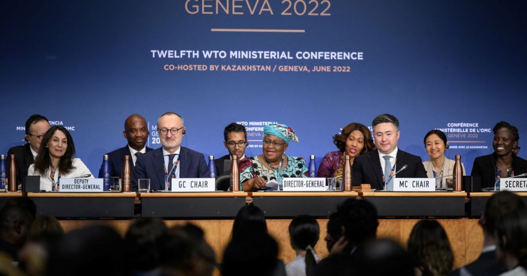 OMC fecha acordos comerciais globais após negociações de 'montanha-russa'