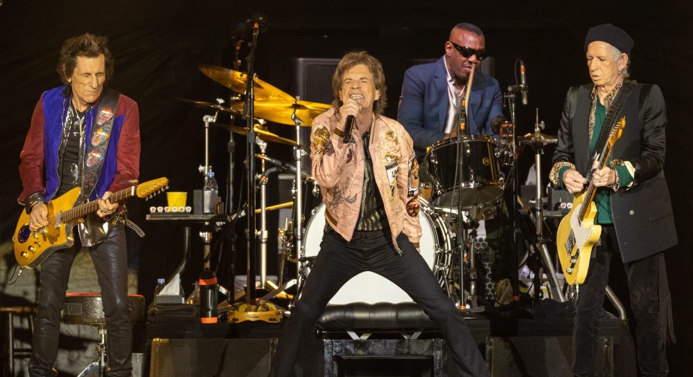 Os Rolling Stones fazem 'out of time' ao vivo pela primeira vez para abrir a Euro Tour