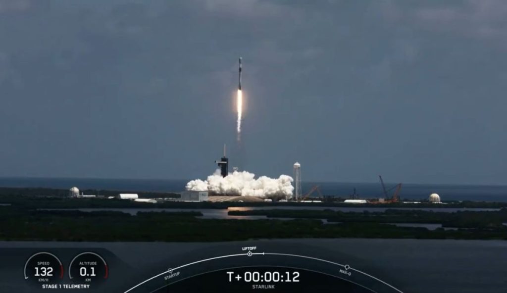 SpaceX Falcon 9 lançado pela décima terceira vez, estabelecendo um recorde de reutilização
