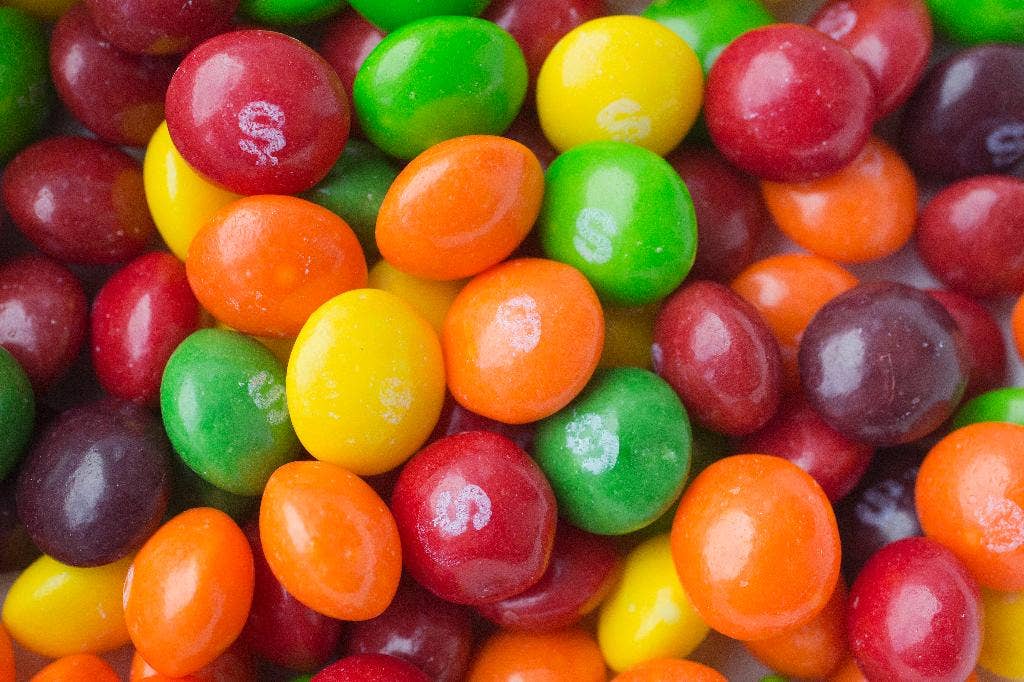 Processo afirma que Skittles é 'impróprio para consumo humano'