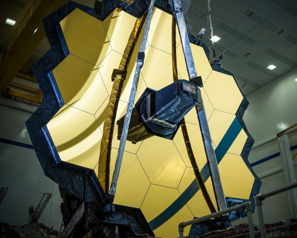 Relatório da NASA diz que o Telescópio Webb sofreu "danos irreversíveis" na colisão de micrometeoritos
