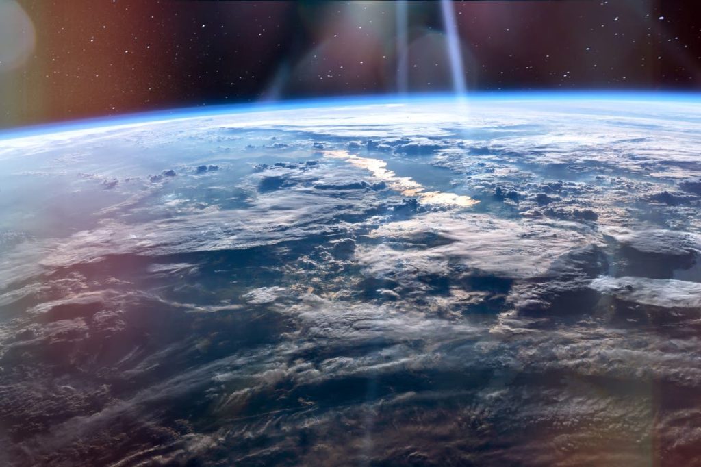 A descoberta de um inesperado "enorme" buraco de ozônio nos trópicos