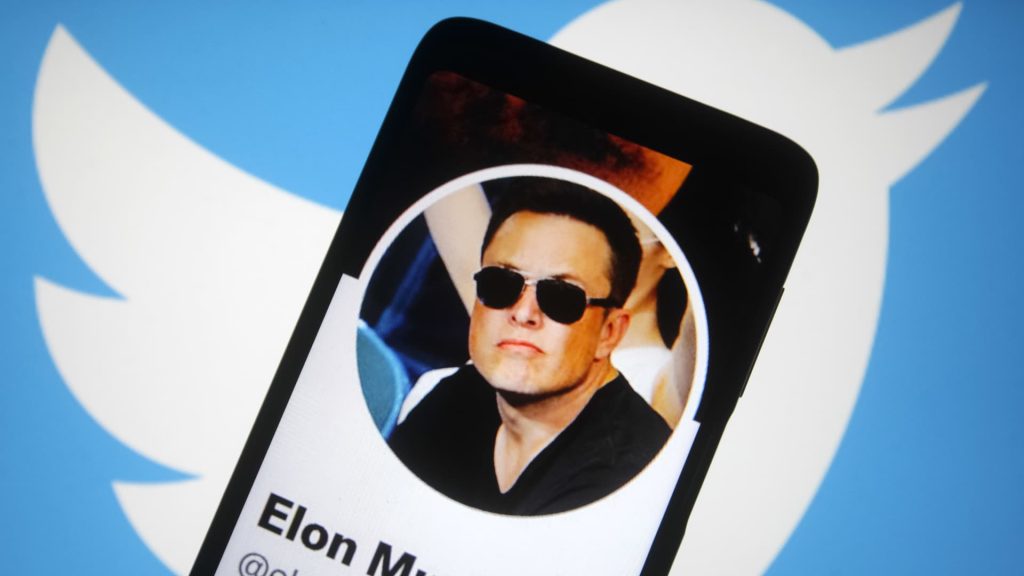 Ações do Twitter caem após Elon Musk fechar acordo de US$ 44 bilhões