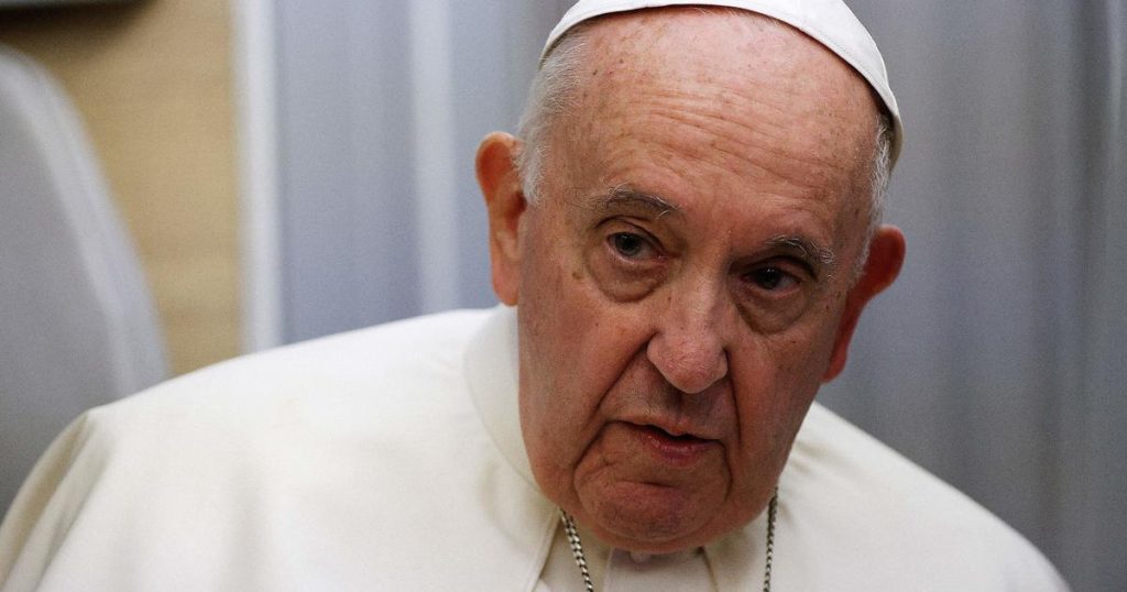 Cansado Papa Francisco diz que precisa se afastar de viagens ou talvez se aposentar