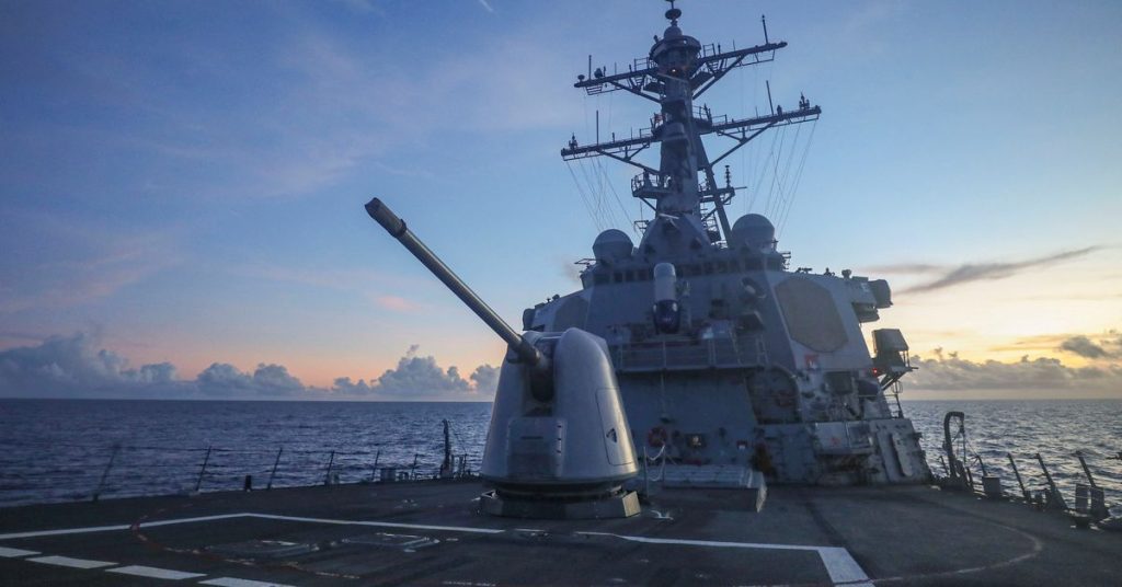 China diz que "removeu" o destróier dos EUA que navegou perto das ilhas disputadas