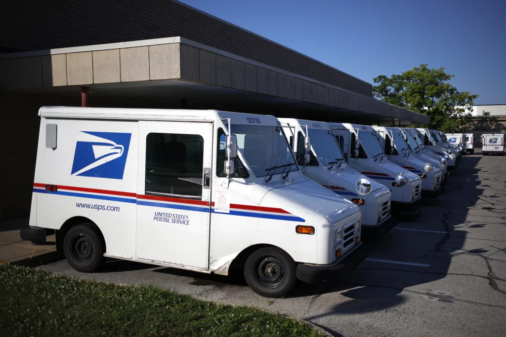USPS comprará quatro vezes mais caminhões de correio elétricos do que o anunciado pela primeira vez