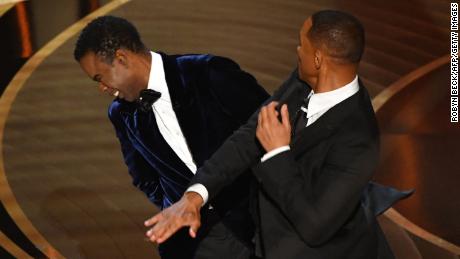 Will Smith e Chris Rock no palco do Oscar.