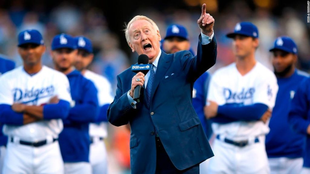 Finn Scully, o lendário locutor dos Dodgers, morreu aos 94 anos