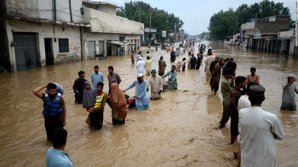 Inundações no Paquistão: centenas de crianças mortas em 1.000