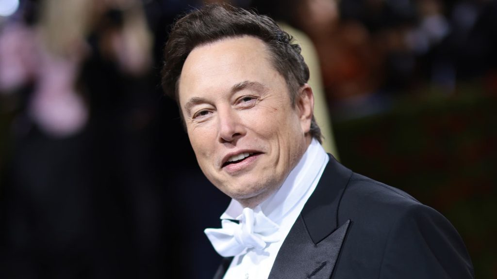 Elon Musk vende 7,92 milhões de ações da Tesla no valor de US$ 6,88 bilhões