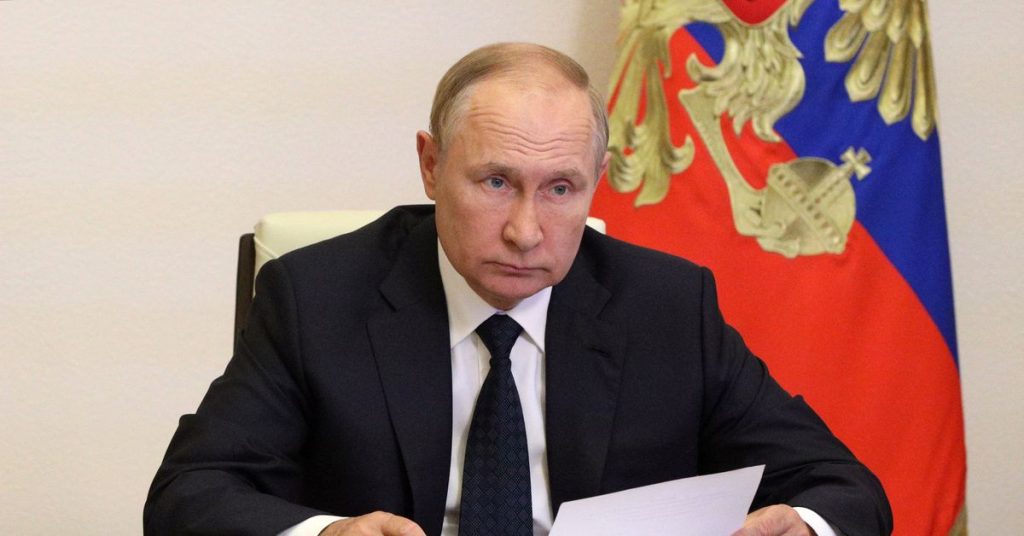 Putin assina um decreto para aumentar o tamanho das forças armadas russas