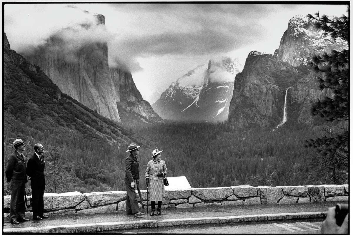 A rainha Elizabeth II visitou o Parque Nacional de Yosemite em 5 de março de 1983.