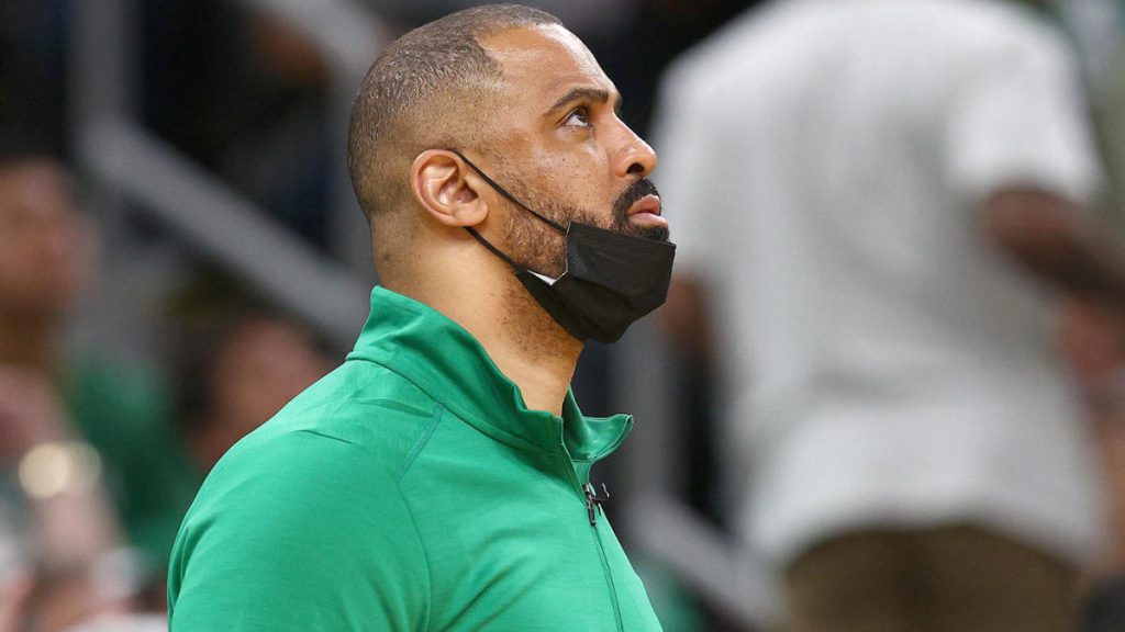 Ime Udoka, do Celtics, está enfrentando uma suspensão de uma temporada por seu relacionamento inadequado com um funcionário, segundo relatos.