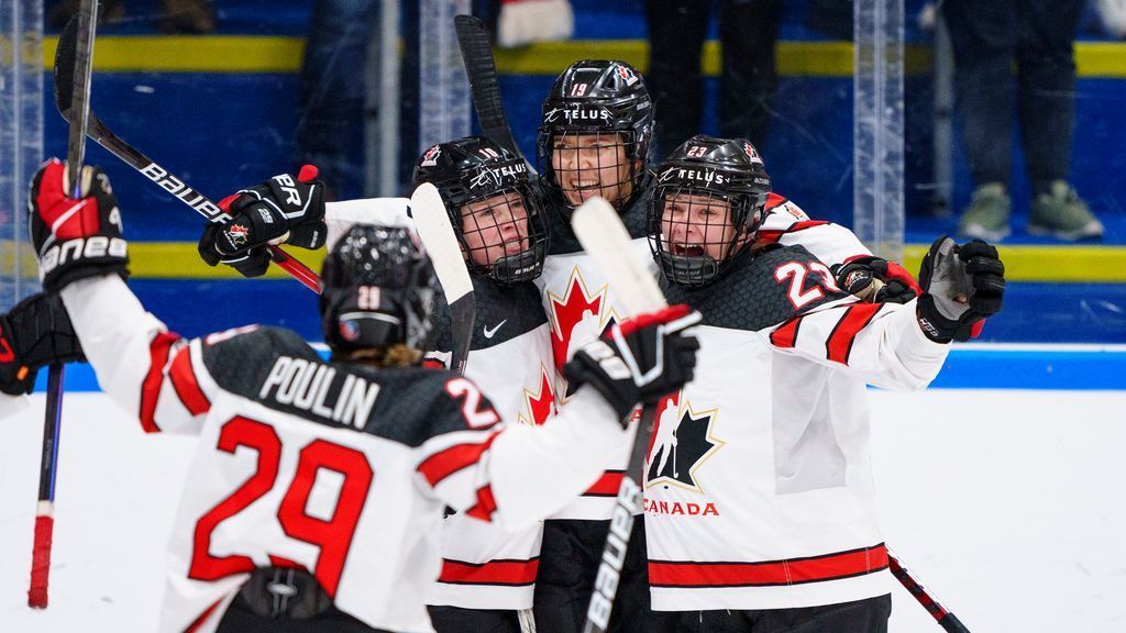 Canadá derrota equipe dos EUA na final do Campeonato Mundial de Hóquei Feminino