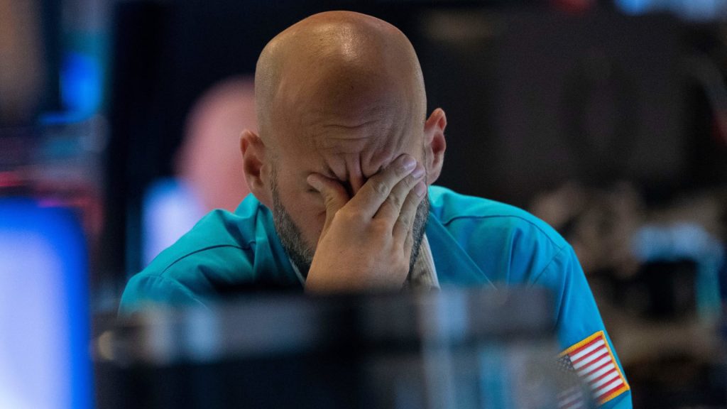 O S&P 500 subiu enquanto os mercados se preparavam para fechar uma semana, mês e trimestre miseráveis