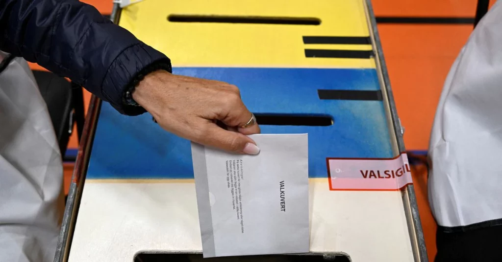 Oposição de direita da Suécia avança nas eleições
