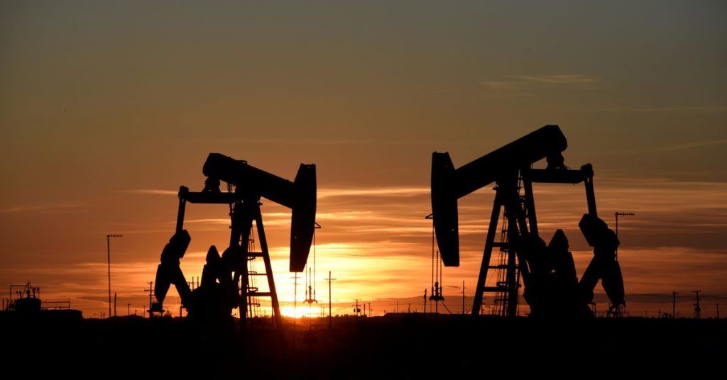 Aumento do petróleo na China deve aliviar restrições da COVID