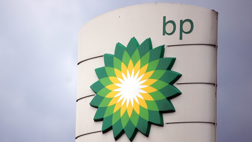 BP registra lucro trimestral de US $ 8,2 bilhões, com as principais empresas de petróleo publicando outra rodada de lucros