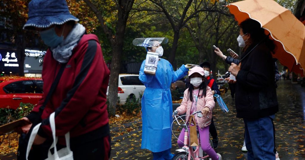 China se prepara para aliviar restrições ao coronavírus após uma semana de protestos