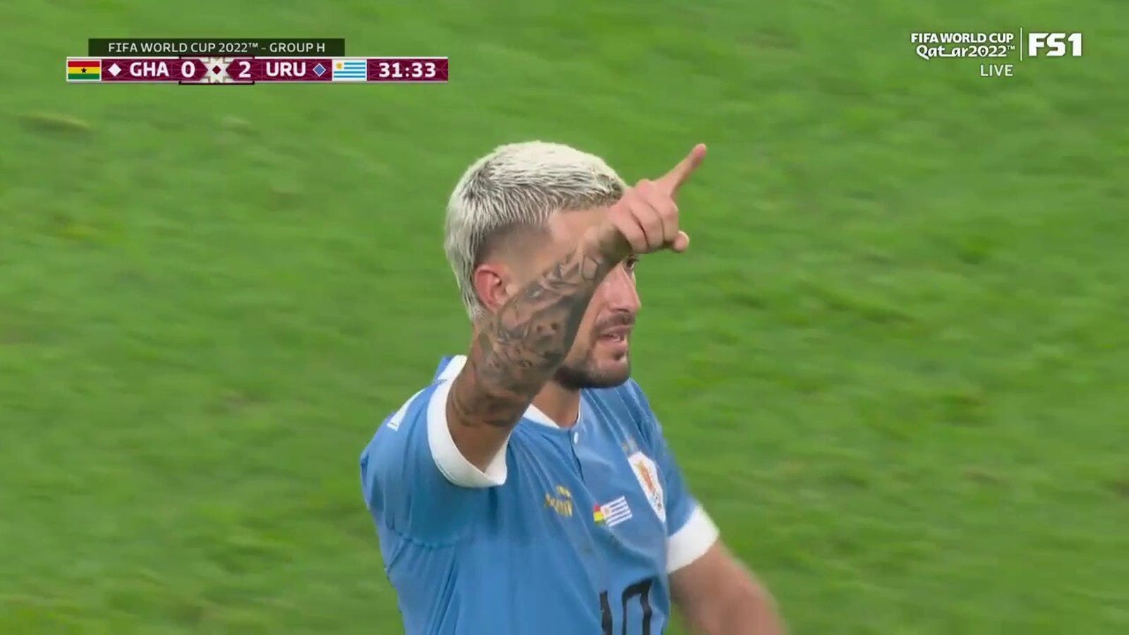 Jorgian de Arascaeta, do Uruguai, marca um gol contra Gana aos 31 minutos