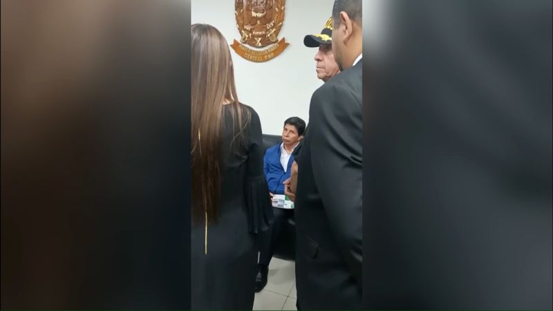 O peruano Castillo renunciou e foi preso, e Bulwart foi empossado como o novo presidente